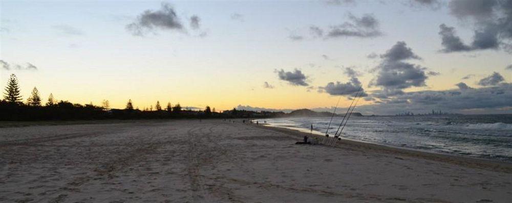 La Costa Beachside Motel Gold Coast Buitenkant foto